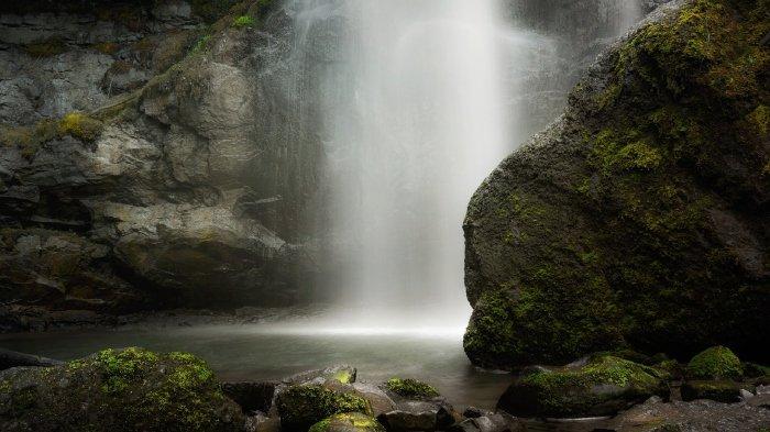 Air Terjun Lokomboro