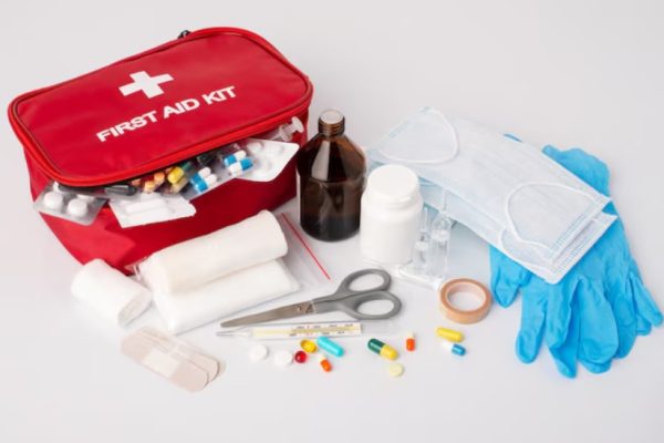 Travel First Aid Kit Apa Saja Yang Perlu?