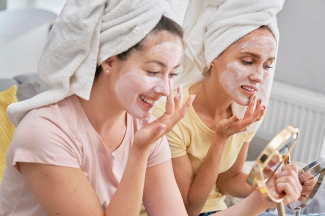 Gaya Hidup Gen Z Self Care Beauty Fashion 2025 Indonesia