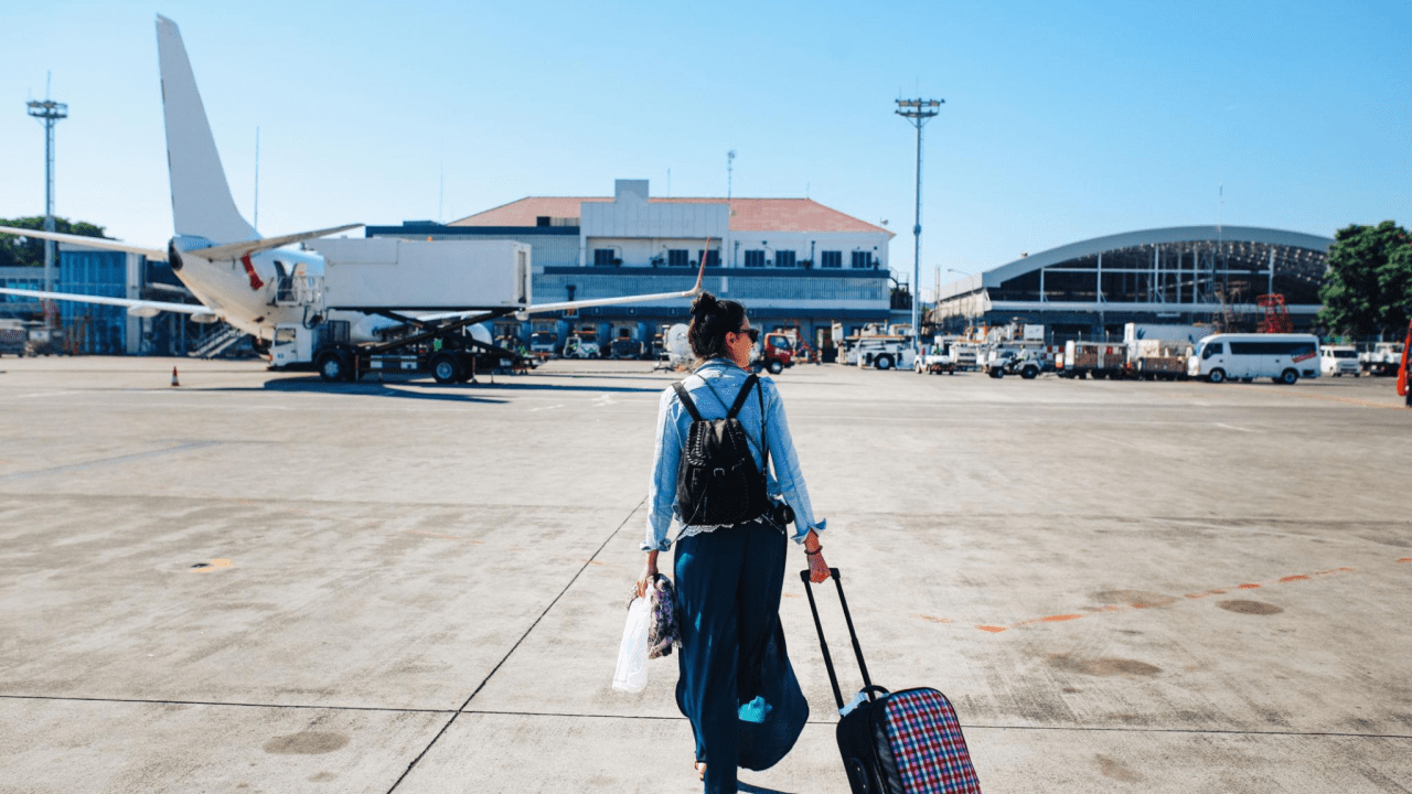 Berani Solo Traveling Perempuan Indonesia 2026, 7 Destinasi Paling Aman