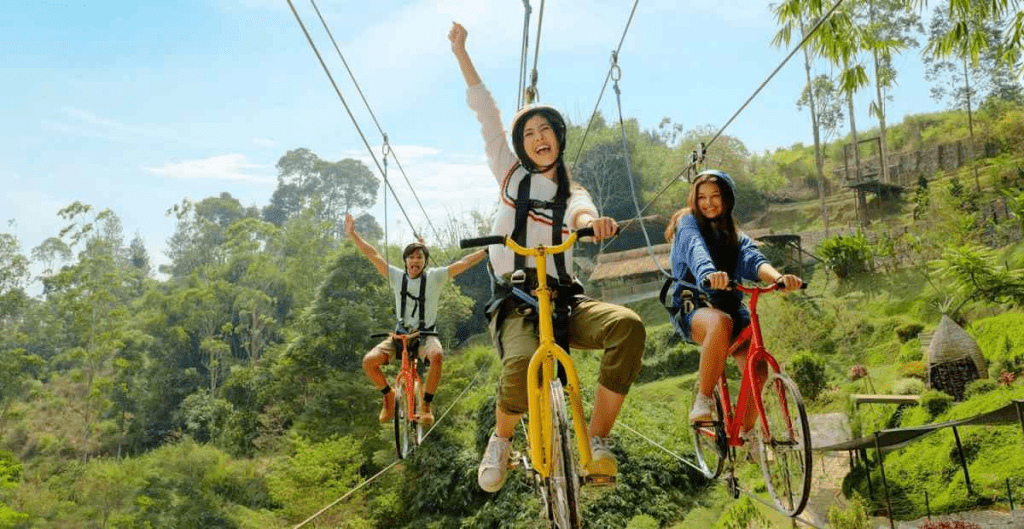 Berani Solo Traveling Perempuan Indonesia 2026, 7 Destinasi Paling Aman