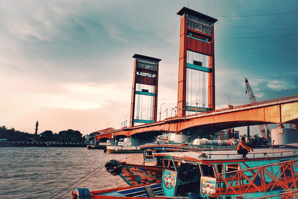 Berani Solo Traveling Perempuan Indonesia 2026, 7 Destinasi Paling Aman